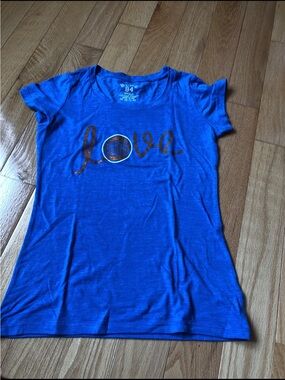 Women's KNICKS Blue 'Love' Graphic Tee - Small